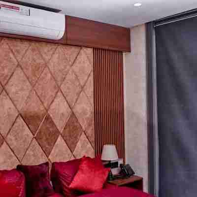 Ridge Ville Apartment by Platinum Rooms