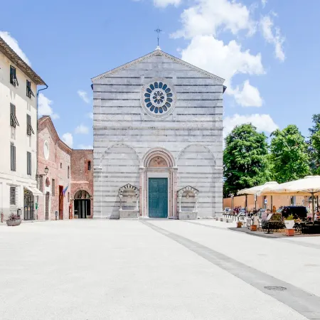 Mansion in Lucca near Via Fillungo