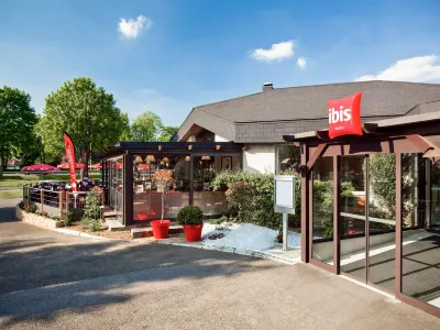 Ibis Senlis Отели рядом с достопримечательностью «Orange Bleue Senlis-Chamant»