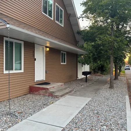 Quiet 2Br Condo Near Downtown