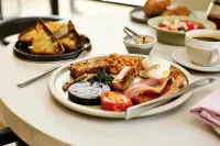 House of George W Davies - breakfast