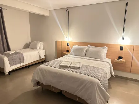 Terraço Plaza Hotel Отели в г. Монти-Алту