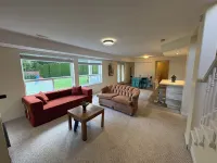 Spacious Family-Friendly Suite Near Cultus Lake with Private Entrance & Patio