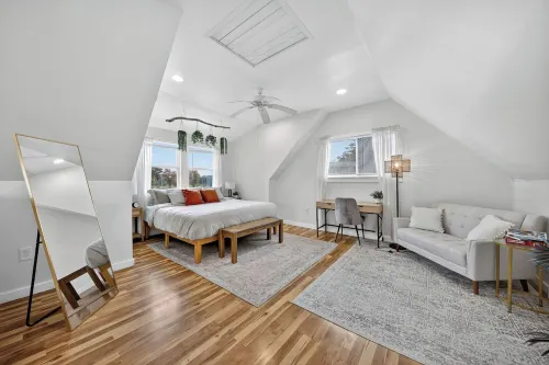 Private & Peaceful Lakehouse w/ Hot tub + King bed Hotels in Susquehanna County