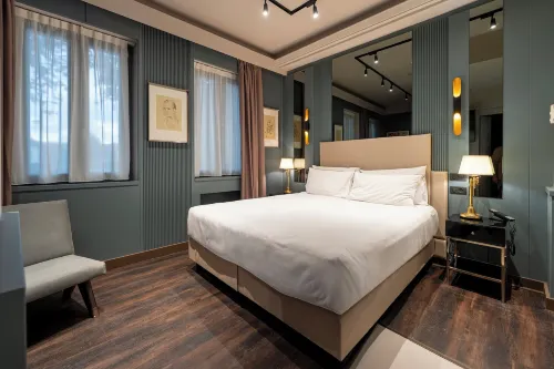 The Glam Boutique Hotel & Apt
