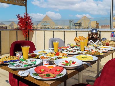 Paradise Pyramids View Inn