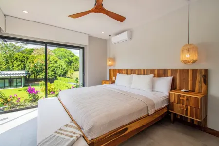 Brand New, 4 Bdr, Modern Casablanca!