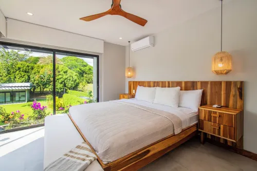 Brand New, 4 Bdr, Modern Casablanca!