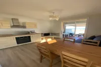 Valras’Loc – Terrace with Sea View & Direct Beach Access