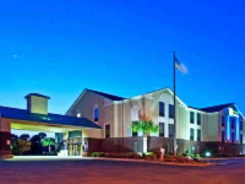 Holiday Inn Express & Suites MILTON EAST I-10 by IHG Hoteles en Milton