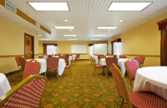 Candlewood Suites GRAND RAPIDS AIRPORT by IHG
