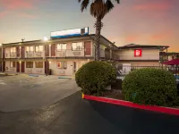 Red Roof Inn San Antonio E - Frost Bank Center Hotels near Copernicus Park