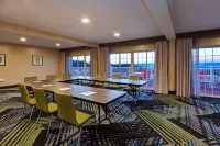 Holiday Inn Express & Suites Petoskey Hotels in Evangeline Township