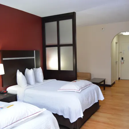 Red Roof Plus+ & Suites Chattanooga - Downtown