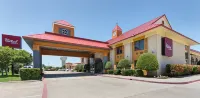 Red Roof PLUS+ Dallas - Addison Hotels in Addison