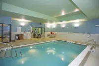 Holiday Inn Express & Suites PITTSBURGH NORTH SHORE by IHG - Yüzme Havuzu