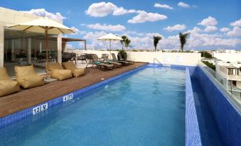 Holiday Inn Express & Suites PLAYA DEL CARMEN by IHG
