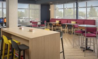 Tru by Hilton Denver Airport Tower Road