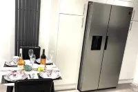 Uppamosluxurious London House With 4 Bedrooms Hotels in Dagenham