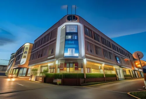 Samudra Hotel Kuching - 3 stjerner