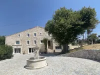 Le Moulin de Sonnailles Hotel a Cabries