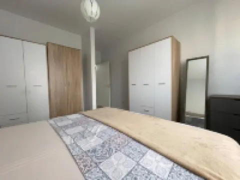 BonBon 1 - Quiet Central 1 Bedroom Hotels in 