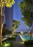 The Den Bengaluru, LXR Hotels & Resorts - インフィニティプール