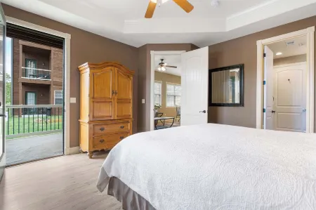 Blue Bird Hideaway - Near Silver Dollar City