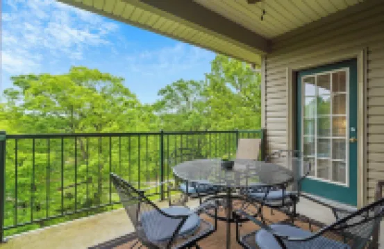 Holiday Ridge Retreat Duo - Holiday Hills Branson - Golf Resort - Outdoor Pools - Homestays