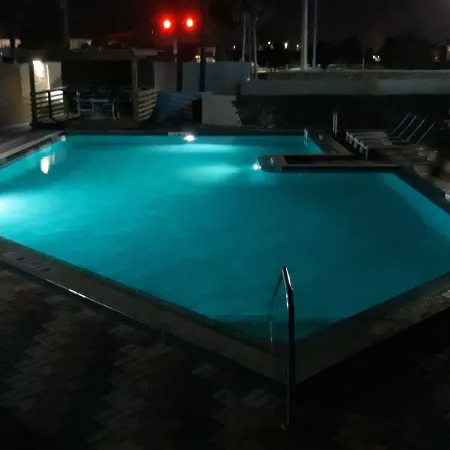 Radisson Suite Hotel Oceanfront