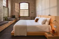 Pocketbook Hotel and Bath Hotels in Hudson