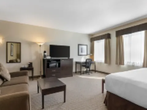 Best Western Plus Baker Street Inn  Convention Centre Hotels in Central Kootenay