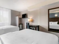 Econo Lodge Hotels in Montreal