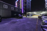 Chuncheon Aye Hotel - parkir