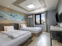 Gangneung Gyeongpodae Victoria Hotels near Fantasy Cup Museum