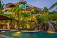 Villa Armonia Luxury Suites - Condos