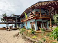 Bocas Beachfront Lodge Hotels in 