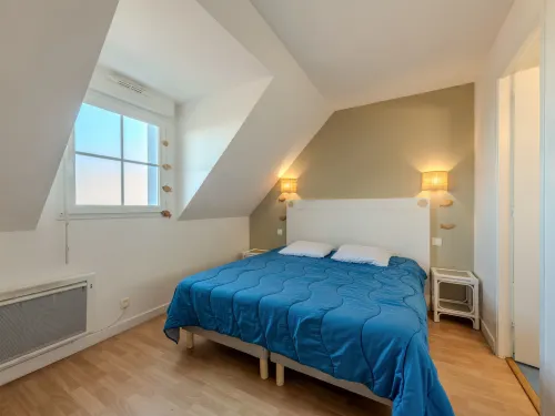 Cosy seaside house with private pool