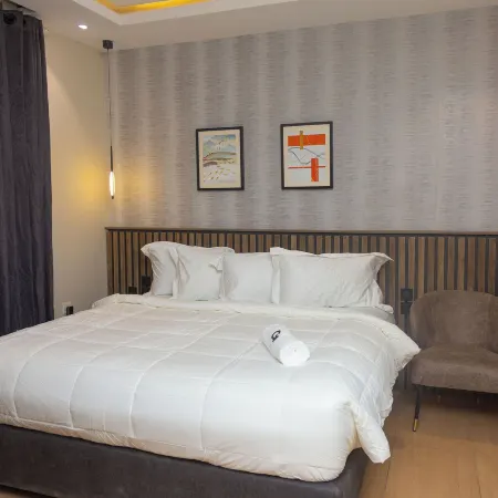 Grayville Hotels and Bistro
