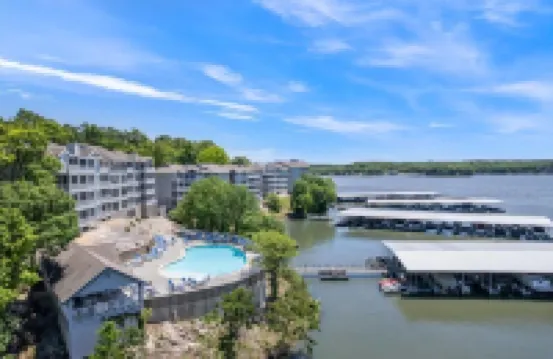 Lakefront Condo With 2 Pools, Courts, Trails & Patios at 12mm
