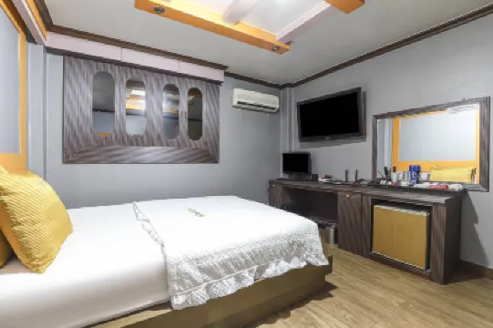 Chilgok G Hotels near Yangmok Station