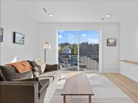 The Loop Downtown by Kasa