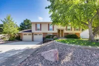 Hillside Place w/ Mountain Views ~ 8 Mi to Dtwn! - Apartments