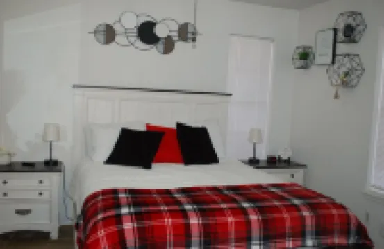 Charming 2-bedroom condo in pleasant Norman with WiFi, AC