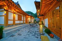 Iga Hanok-Awarded Architectural Culture Award Hotels in 