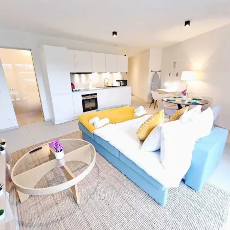 Warm&Bright 1BR w terrace&parking