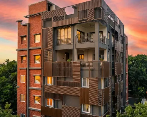 At Home Suites โรงแรมใกล้ไอเอสบี