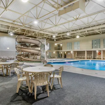 Clarion Hotel & Suites