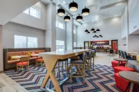 Hampton Inn & Suites by Hilton Louisville East Oxmoor - 2-Star