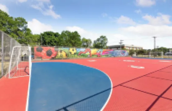 Urban Retreat- Entire House. King beds. Central location.